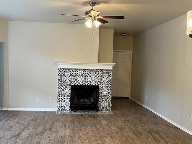 Building Photo - 813 Black Locust Drive West