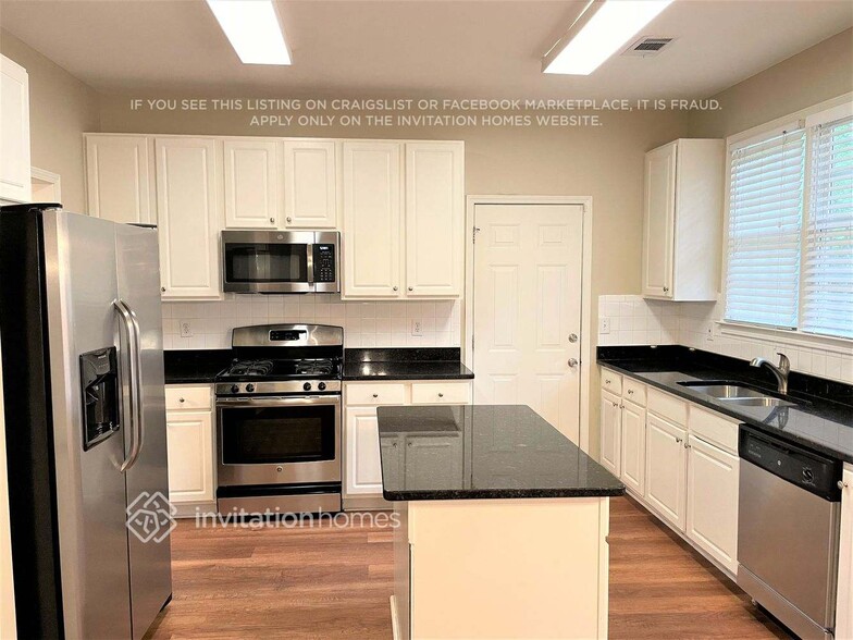 Building Photo - 1481 Gateview Way