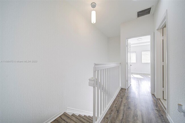 Building Photo - 10740 NW 83rd St