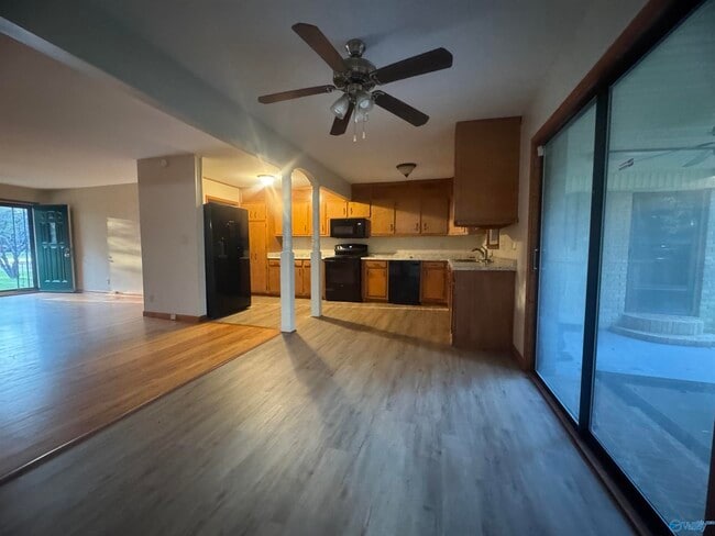 Building Photo - 3009 Fairacres Rd SW