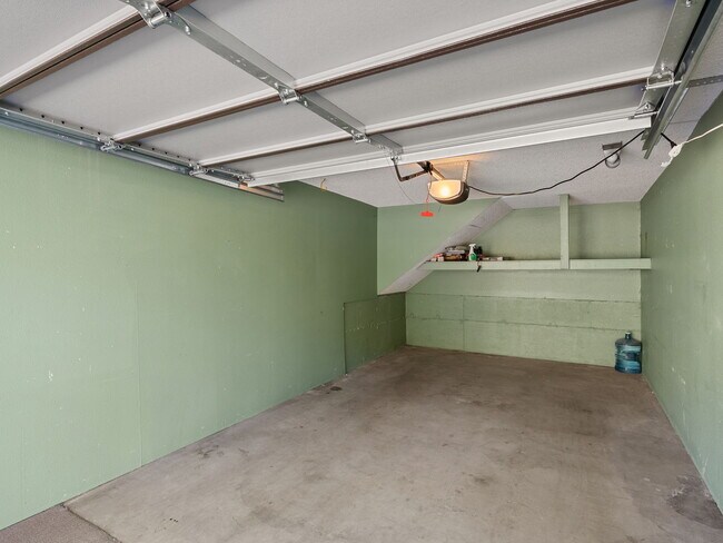 Building Photo - 1472 S Camino Real