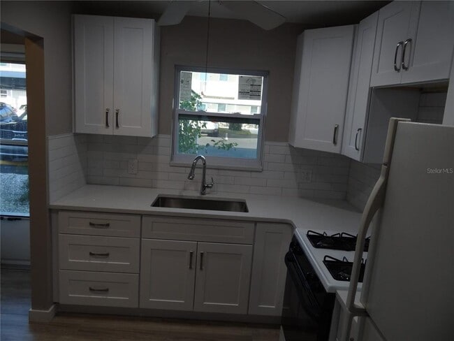 Building Photo - 5287 81st St N