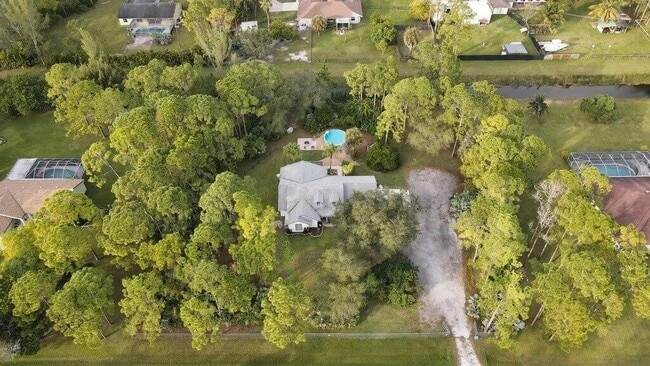 Building Photo - 12207 77th Pl N