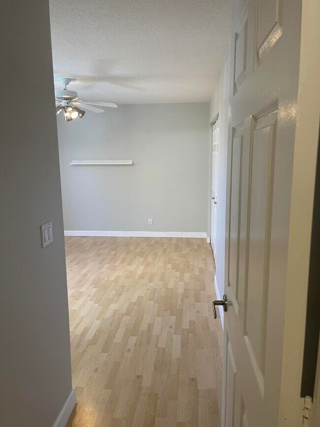 Building Photo - 20886 Avenel Run