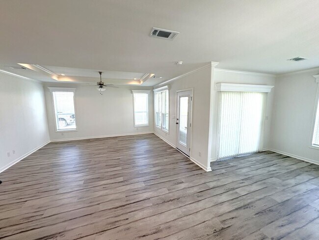 Building Photo - 1057 Vervain Dr