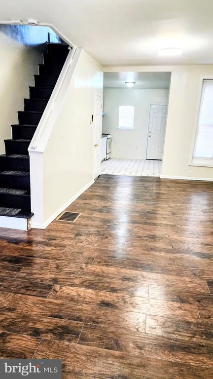 Building Photo - 1518 S Marston St