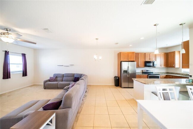 Building Photo - 980 Lakefront Village Dr