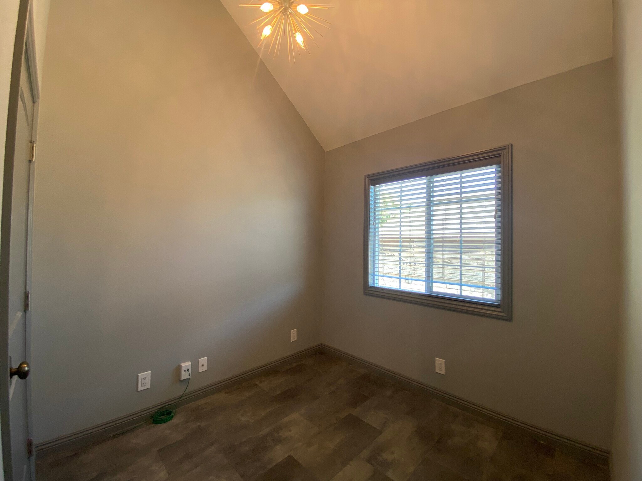 Building Photo - 1714 N Lincoln St