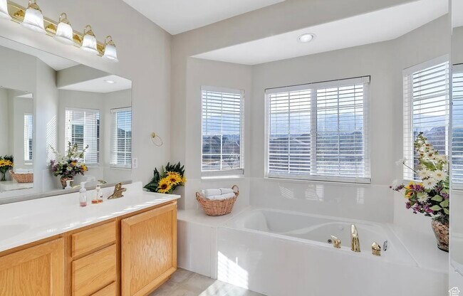 Building Photo - 2818 Silver Fox Ln
