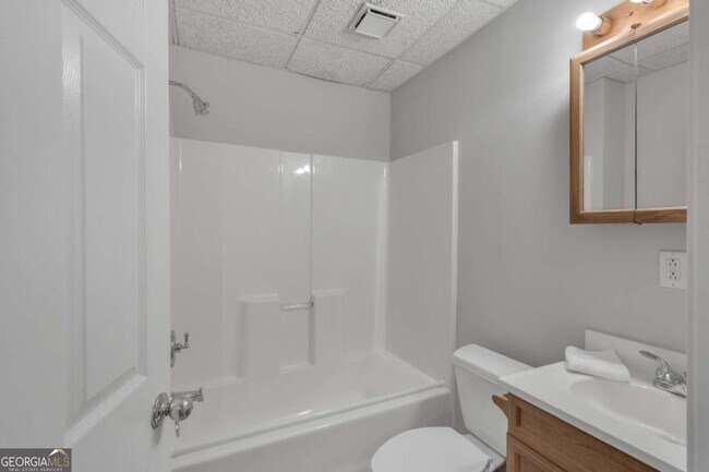 Building Photo - 3633 Elinburg Cove Trail NE