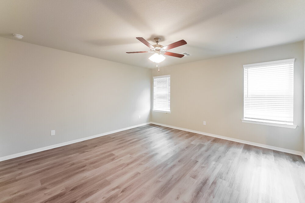 Building Photo - 25542 Valverdant Ct