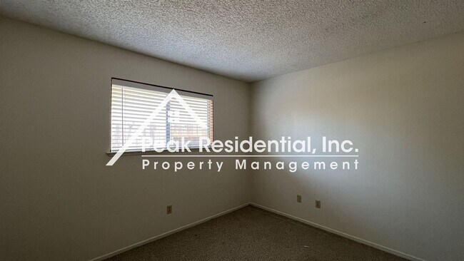 Building Photo - 3 br, 2 bath House - 5912 Birchglade Way