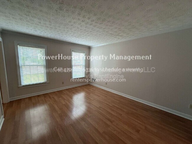 Building Photo - 3209 Henderson Walk