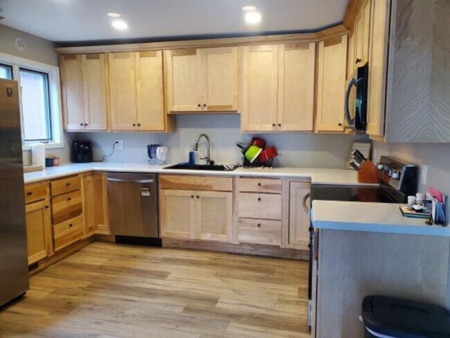 Building Photo - 522 Huntridge Dr