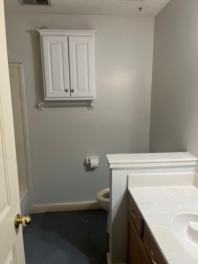 Building Photo - 3835 Melanie June Dr