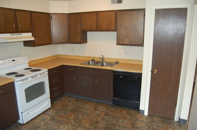 Building Photo - 3632 Huntington Ave