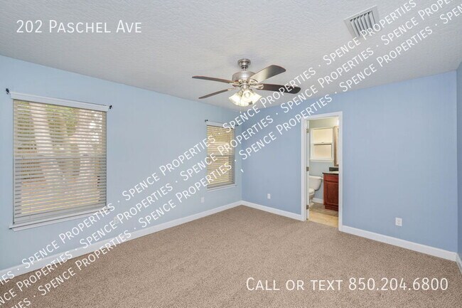 Building Photo - 202 Paschel Ave