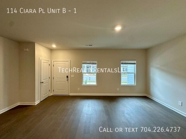 Building Photo - 114 Ciara Pl