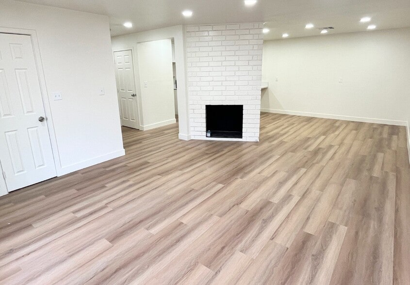 Building Photo - 1417 N Pennsylvania Ave