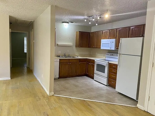 Building Photo - 11918 Metmora Ct