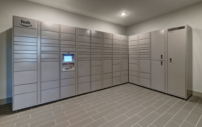 Building Photo - 2520 Watermark Terrace