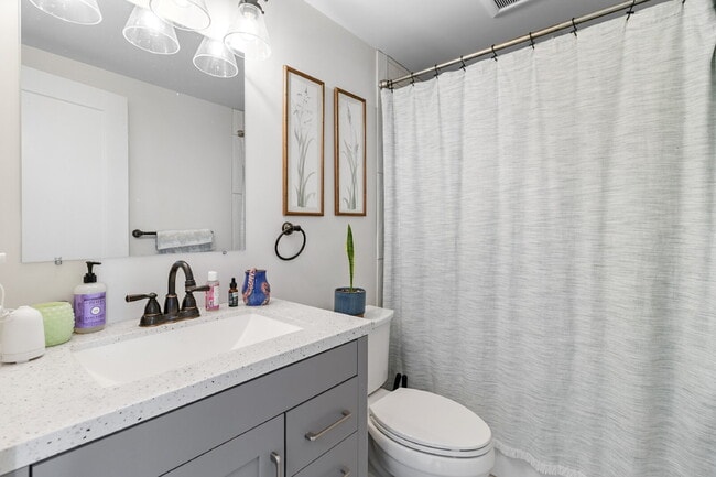 Building Photo - Beautiful, 5-Bedroom, Spacious, Damascus Home with Incredible Views