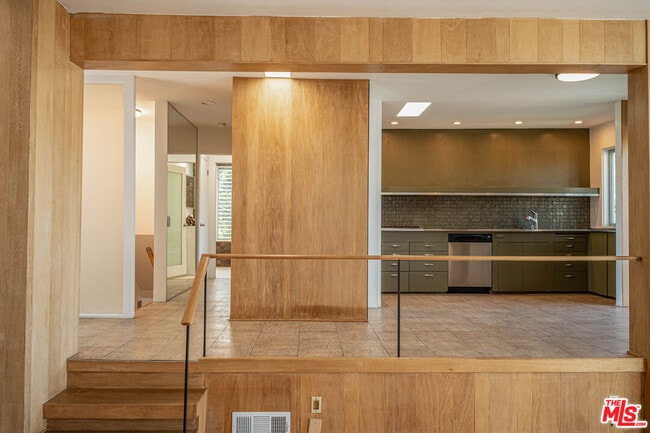 Building Photo - 8895 Appian Way