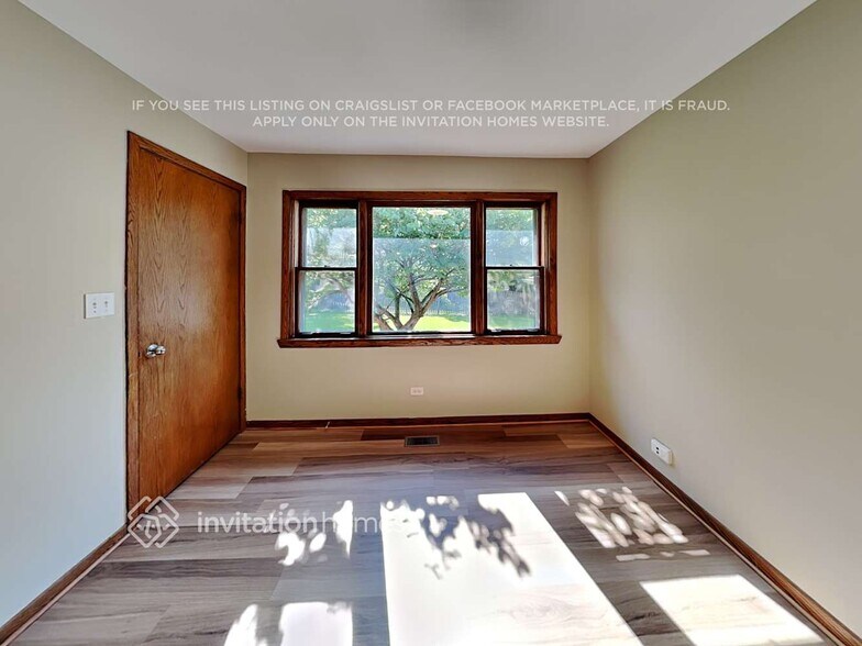Building Photo - 16142 Grove Ave