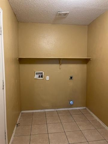 Building Photo - 3120 Crimson Clover Dr