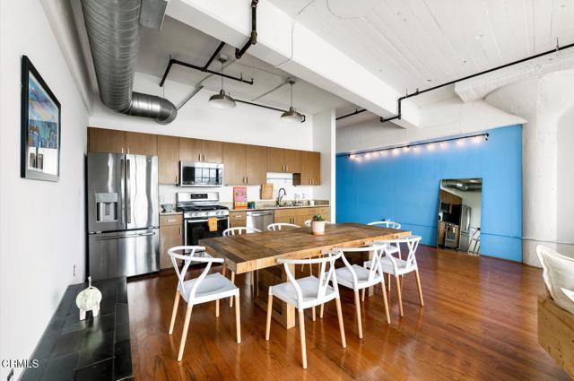 Building Photo - 200 N San Fernando Rd