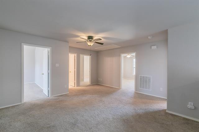 Building Photo - 2668 Redcedar Dr