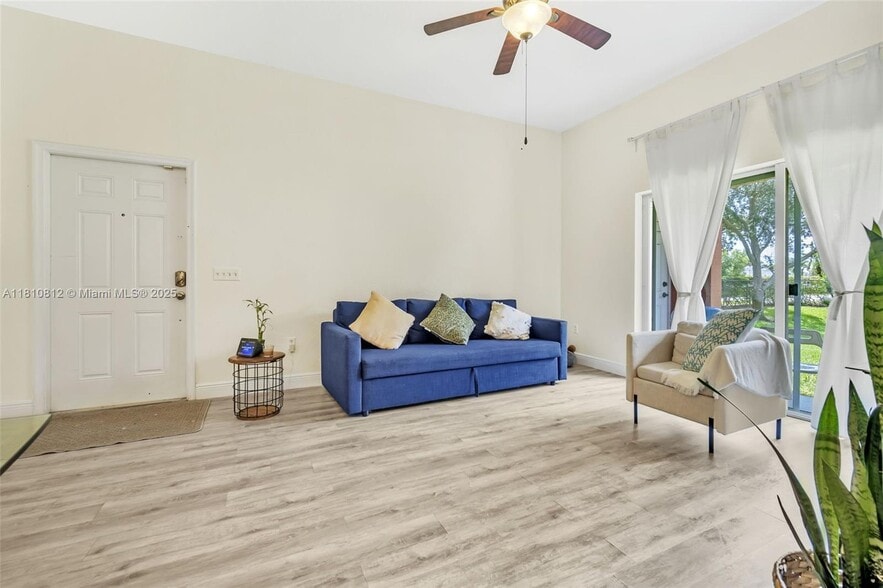 Building Photo - 3340 Palomino Dr