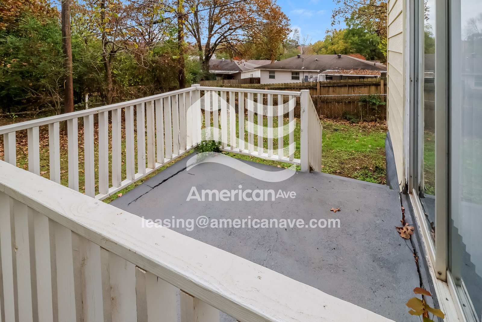 Building Photo - 121 Lindenhurst Dr