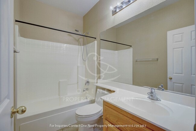 Building Photo - Beautiful 4 BD 2 BA Lincoln Home