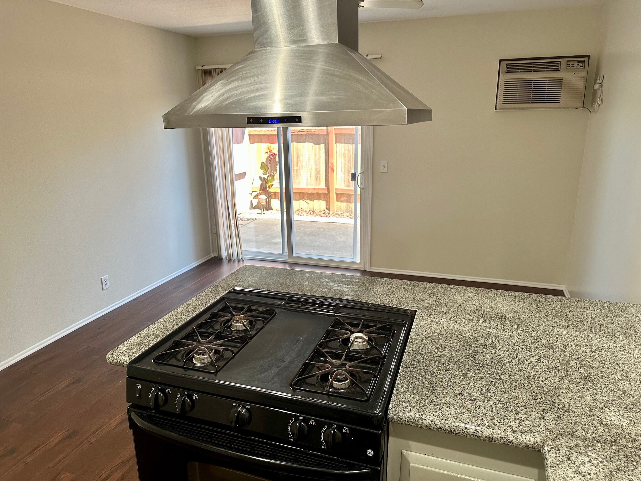 Kitchen Dining Area - 16171 Ganges Lane #3, Huntington Beach, CA 92647