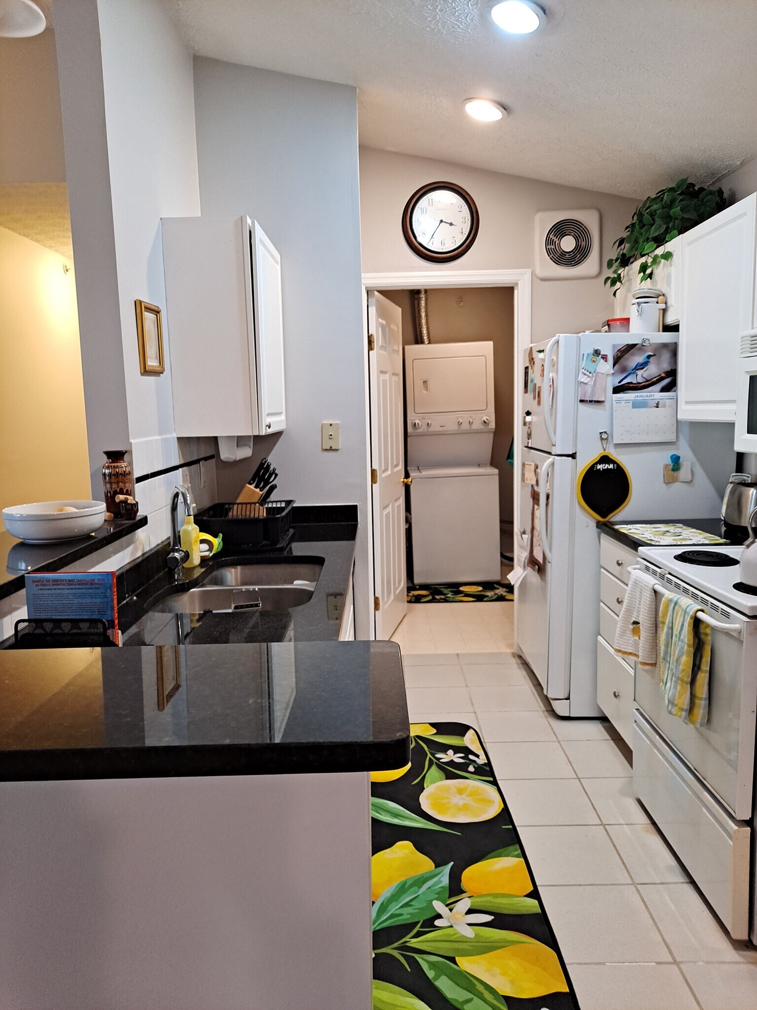 Building Photo - 6729 Meadow Creek Dr