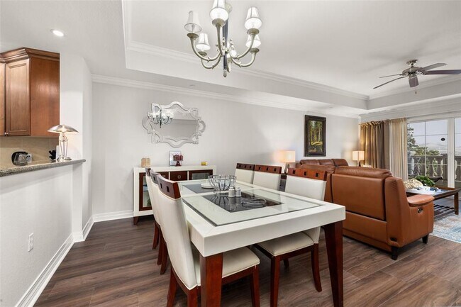 Building Photo - 1100 Sunset View Cir