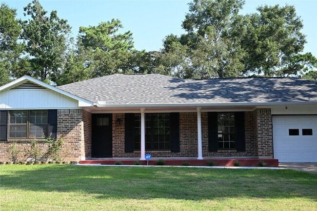 Building Photo - 212 Summit Dr