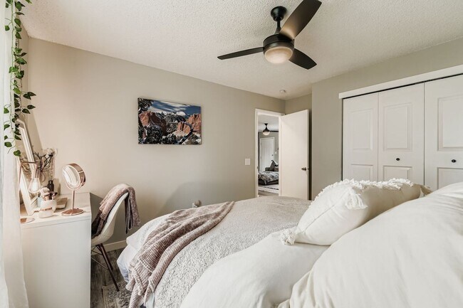 Building Photo - Charming 3 bed/1 bath Broomfield Home - Available December 20th!