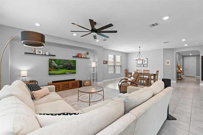 Building Photo - 7813 Peccary Dr