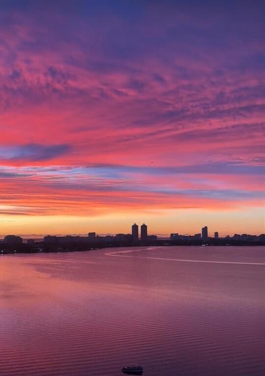 Building Photo - 7601 E Treasure Dr