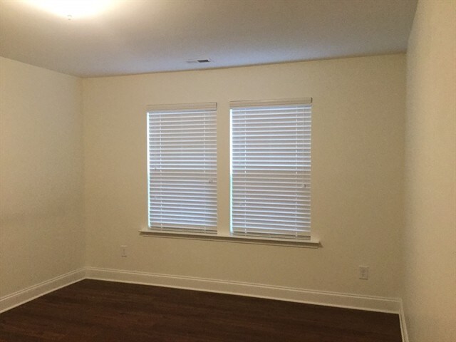 Building Photo - 303 South Fork Lane