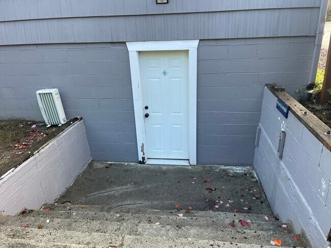 Building Photo - 3010 Bethel Rd SE