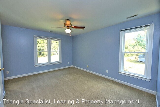Building Photo - 4 br, 2.5 bath House - 405 St Kitts Court