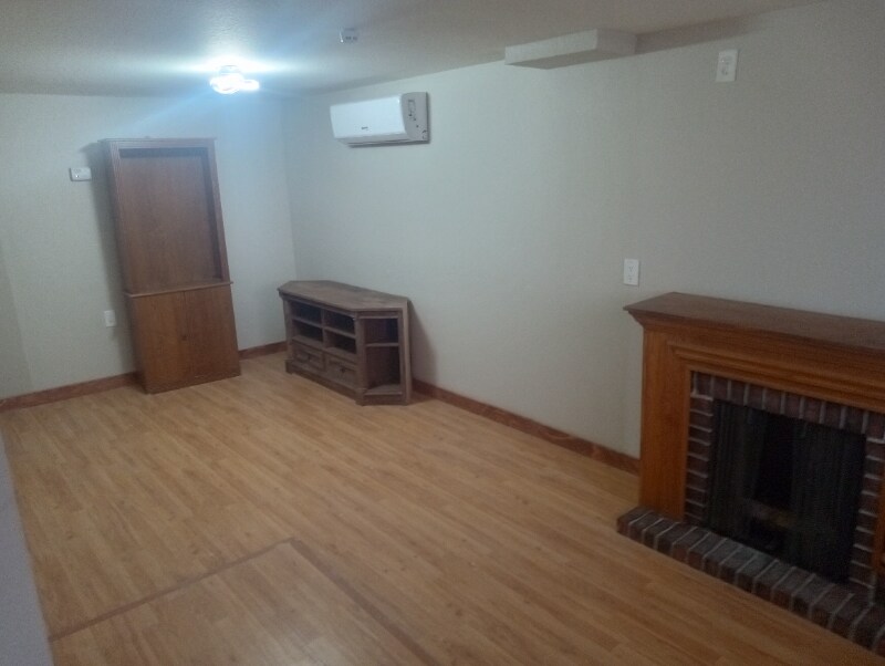 Building Photo - 408 Dunmire St