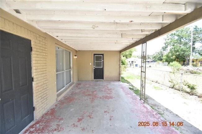 Building Photo - 3008 E 27th Ave
