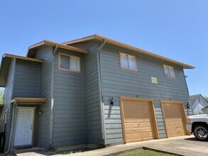 Building Photo - Craddock-222