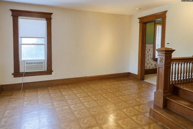 Building Photo - 409 Rowland St