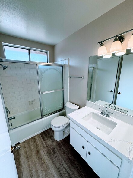 Building Photo - 13029 Semora Dr