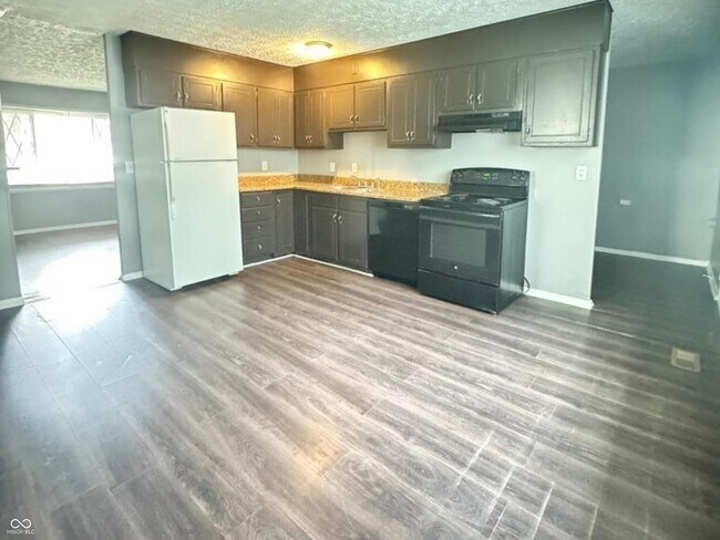 Building Photo - 4033 Biscayne Rd